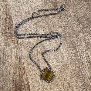Elegant Silver Tigers Eye Clover Pendant Necklace